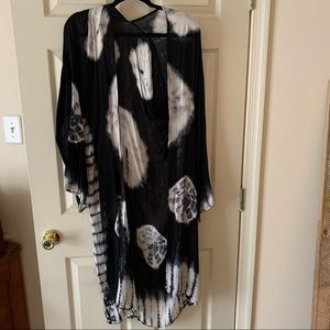 Tie dye kimono NWOT